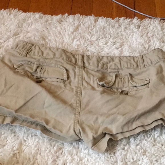 Shorts - Picture 2 of 3